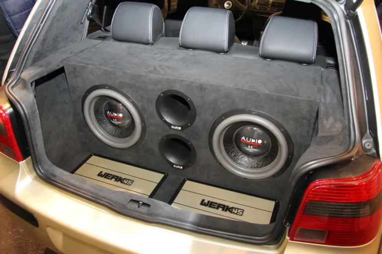 Installation audio dans un coffre — Essen Motor Show 2023