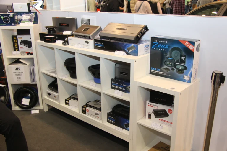 Vitrine d’équipements audio automobiles — Essen Motor Show 2023