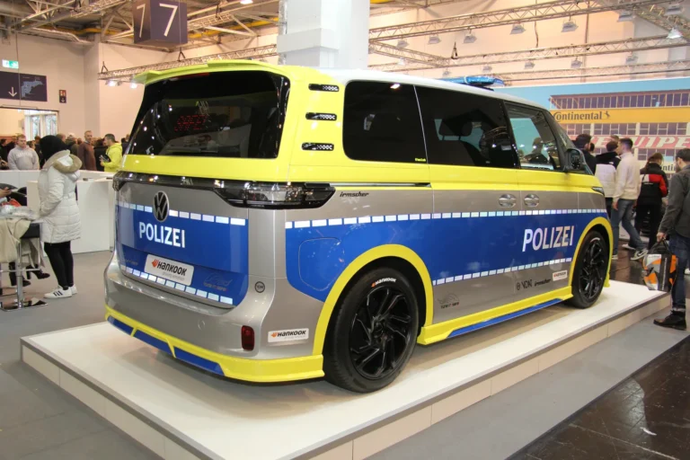 Fourgon de police allemand exposé — Essen Motor Show 2023
