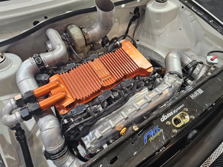 Détail du compartiment moteur à Essen Motor Show 2025