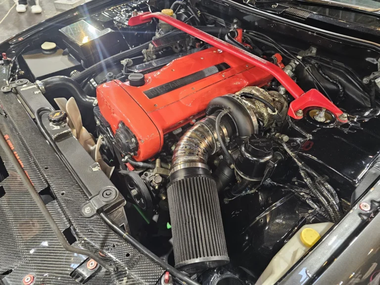 Détail du compartiment moteur à Essen Motor Show 2025