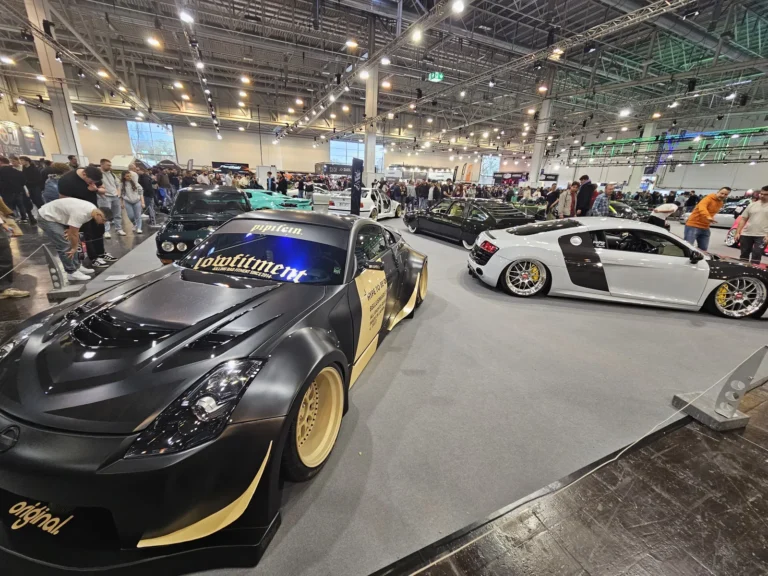 Vue d’ensemble des voitures exposées à Essen Motor Show 2025