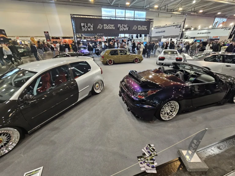 Vue d’ensemble des voitures exposées à Essen Motor Show 2025
