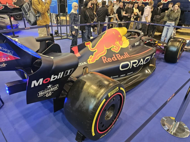 Monoplace de compétition exposée à Essen Motor Show 2025