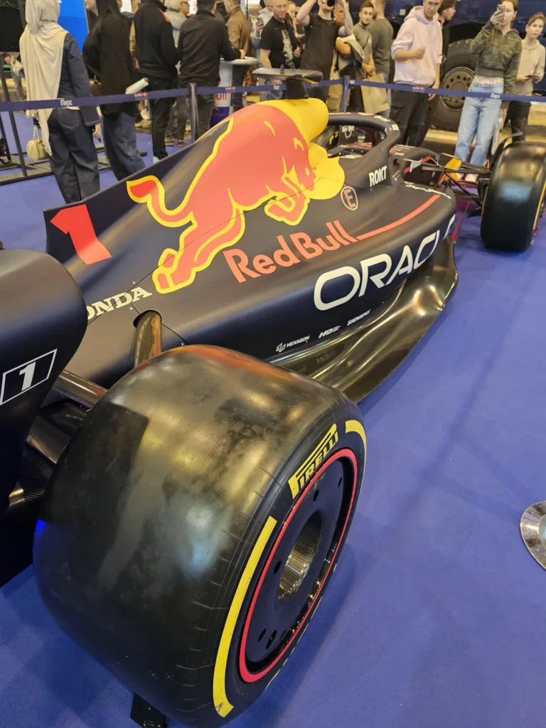 Monoplace de compétition exposée à Essen Motor Show 2025