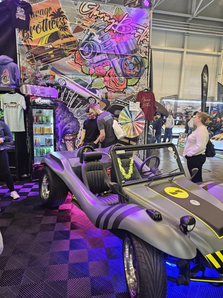 Intérieur et éclairage d’une voiture préparée à Essen Motor Show 2025
