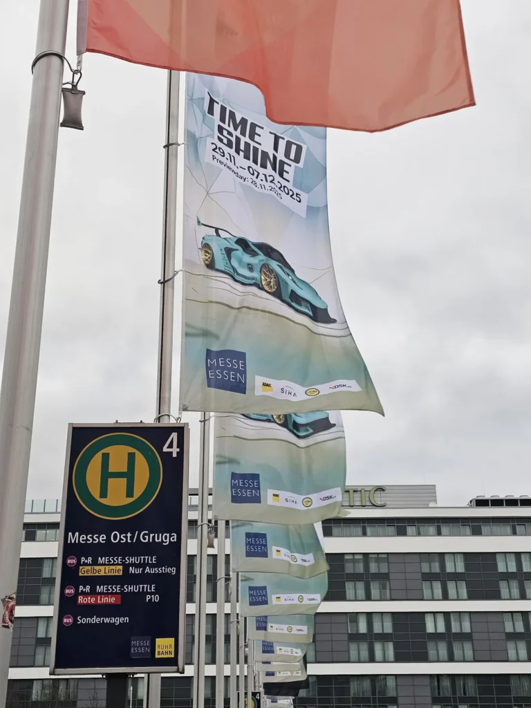 Entrée extérieure du salon à Essen Motor Show 2025