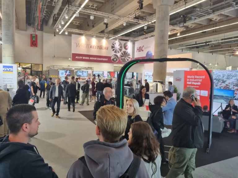 Découverte des machines et équipements professionnels au salon Automechanika Francfort 2024