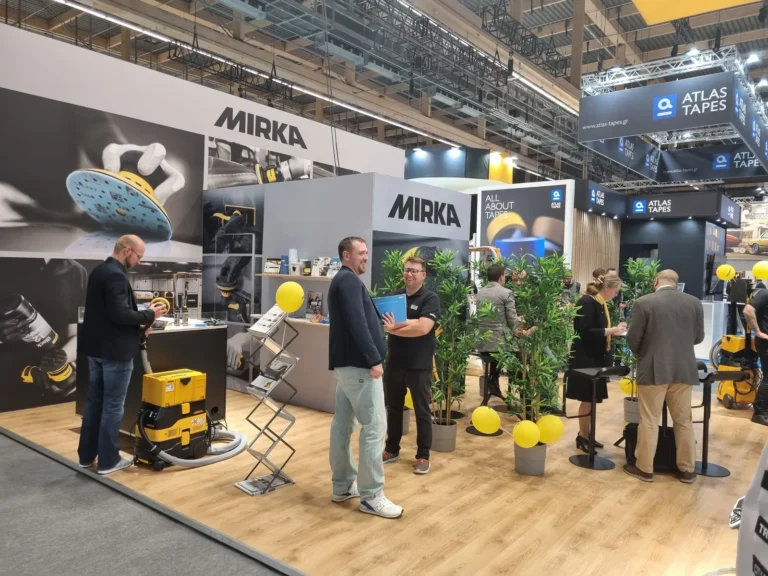 Découverte des machines et équipements professionnels au salon Automechanika Francfort 2024