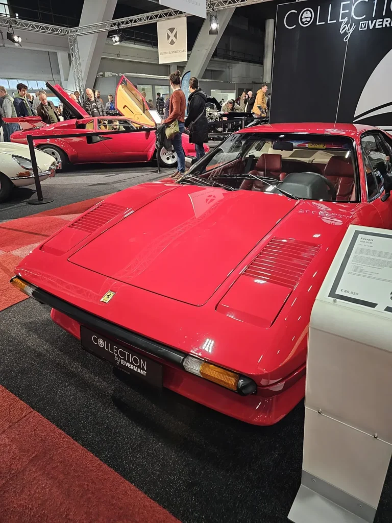 V&eacute;hicule ou d&eacute;tail photographi&eacute; lors de notre visite d&rsquo;InterClassics Bruxelles 2023