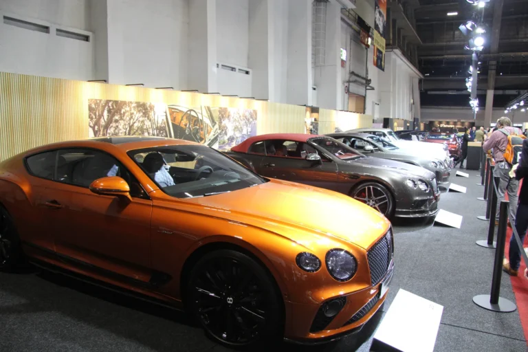 V&eacute;hicule ou d&eacute;tail photographi&eacute; lors de notre visite d&rsquo;InterClassics Bruxelles 2023