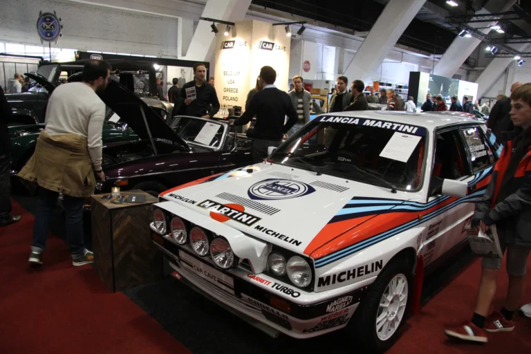 V&eacute;hicule ou d&eacute;tail photographi&eacute; lors de notre visite d&rsquo;InterClassics Bruxelles 2023