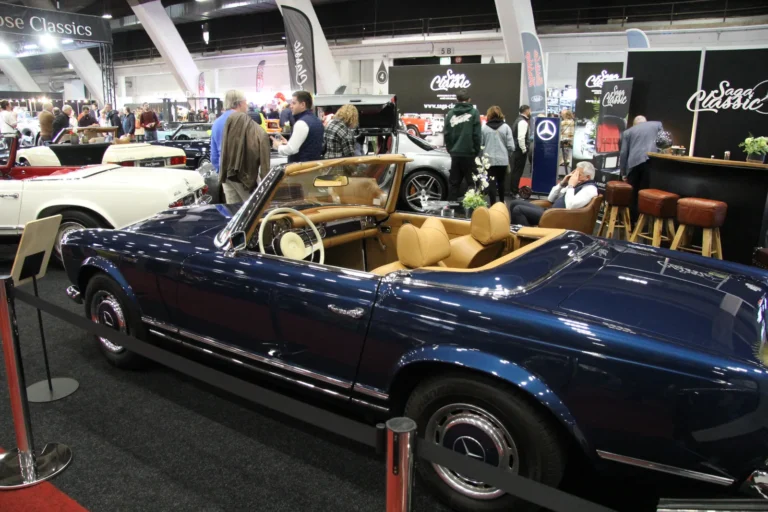 V&eacute;hicule ou d&eacute;tail photographi&eacute; lors de notre visite d&rsquo;InterClassics Bruxelles 2023