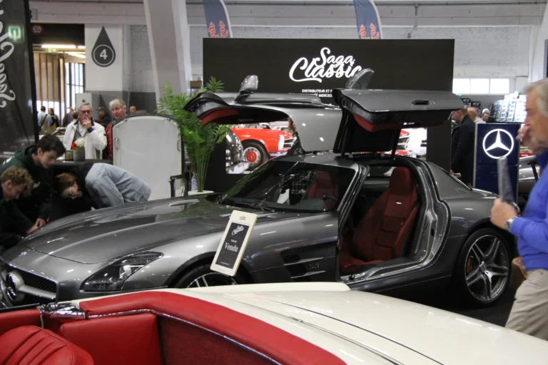 V&eacute;hicule ou d&eacute;tail photographi&eacute; lors de notre visite d&rsquo;InterClassics Bruxelles 2023