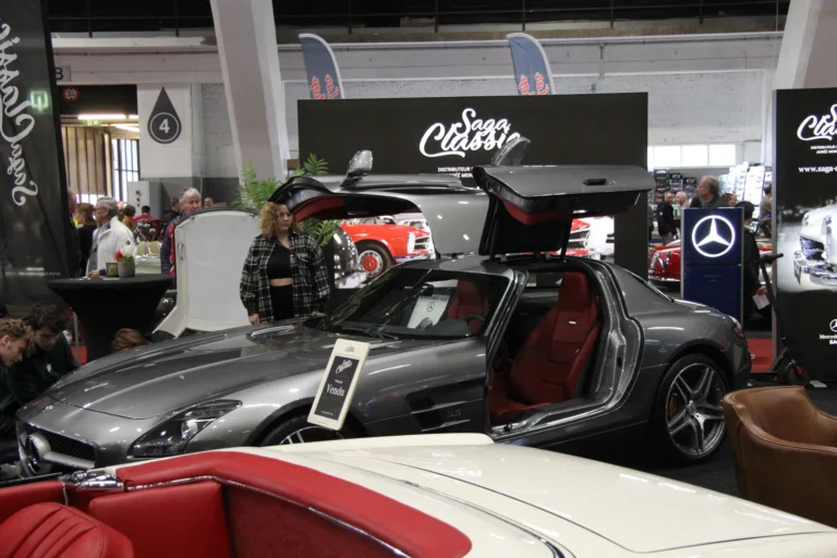 V&eacute;hicule ou d&eacute;tail photographi&eacute; lors de notre visite d&rsquo;InterClassics Bruxelles 2023