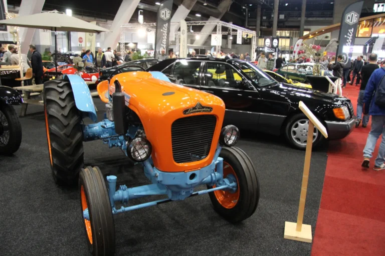 V&eacute;hicule ou d&eacute;tail photographi&eacute; lors de notre visite d&rsquo;InterClassics Bruxelles 2023