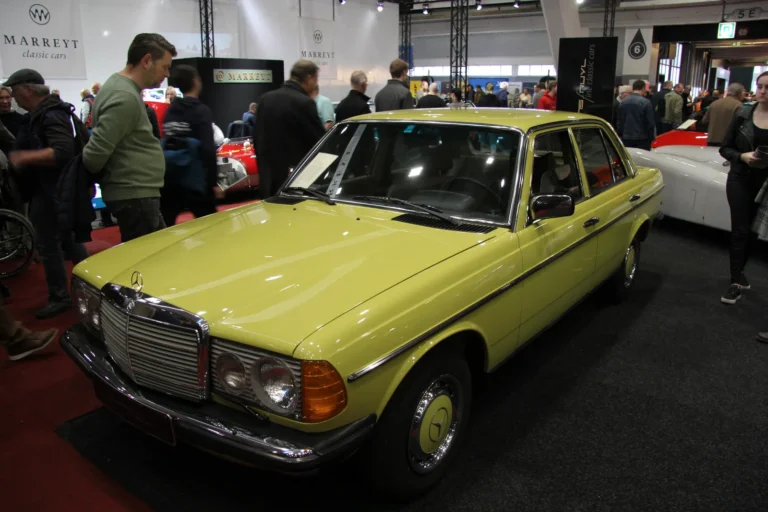 V&eacute;hicule ou d&eacute;tail photographi&eacute; lors de notre visite d&rsquo;InterClassics Bruxelles 2023