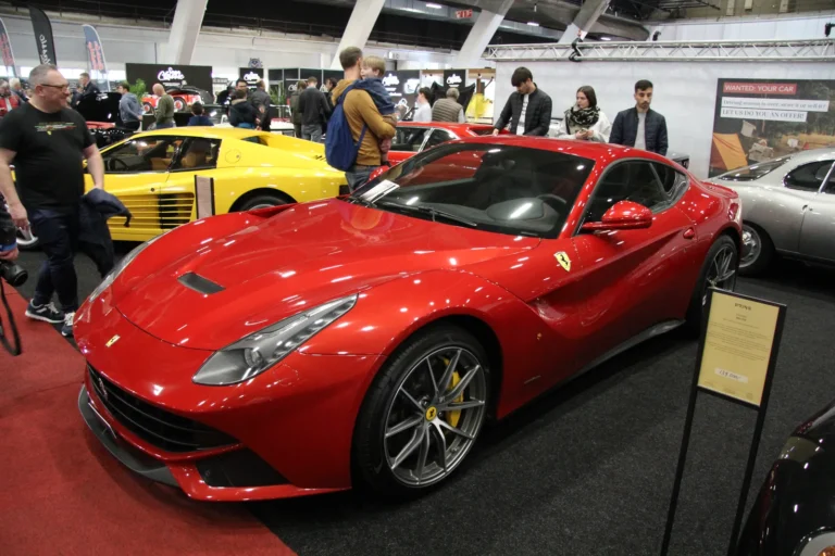V&eacute;hicule ou d&eacute;tail photographi&eacute; lors de notre visite d&rsquo;InterClassics Bruxelles 2023