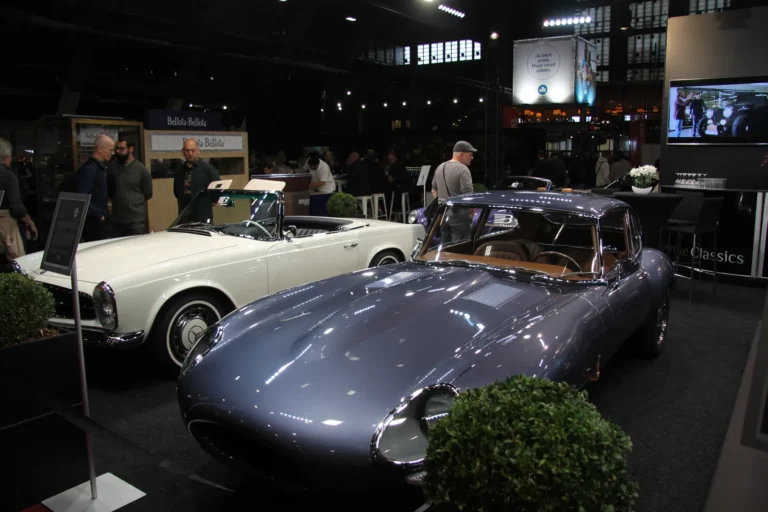 V&eacute;hicule ou d&eacute;tail photographi&eacute; lors de notre visite d&rsquo;InterClassics Bruxelles 2023
