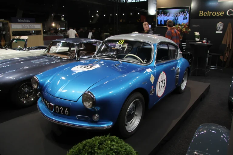 V&eacute;hicule ou d&eacute;tail photographi&eacute; lors de notre visite d&rsquo;InterClassics Bruxelles 2023