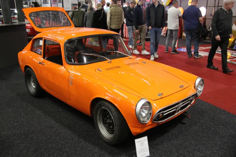 V&eacute;hicule ou d&eacute;tail photographi&eacute; lors de notre visite d&rsquo;InterClassics Bruxelles 2023