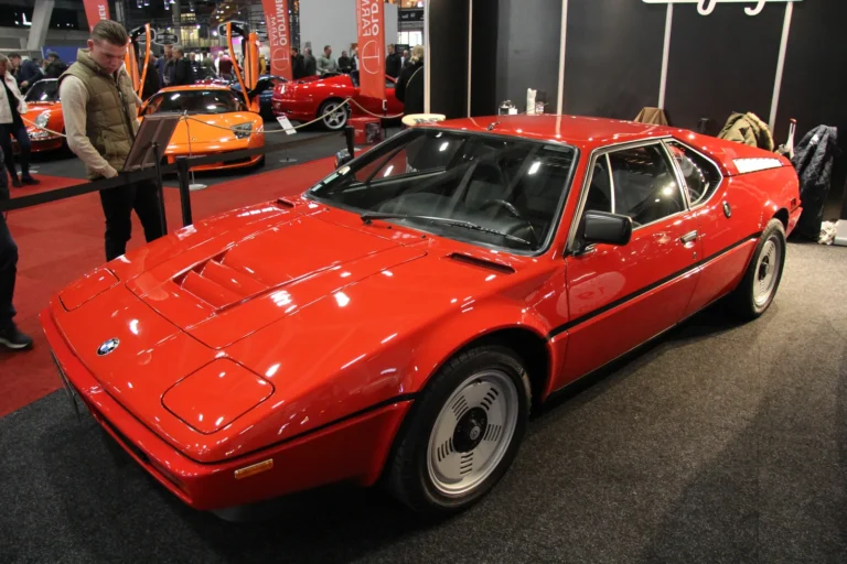 V&eacute;hicule ou d&eacute;tail photographi&eacute; lors de notre visite d&rsquo;InterClassics Bruxelles 2023