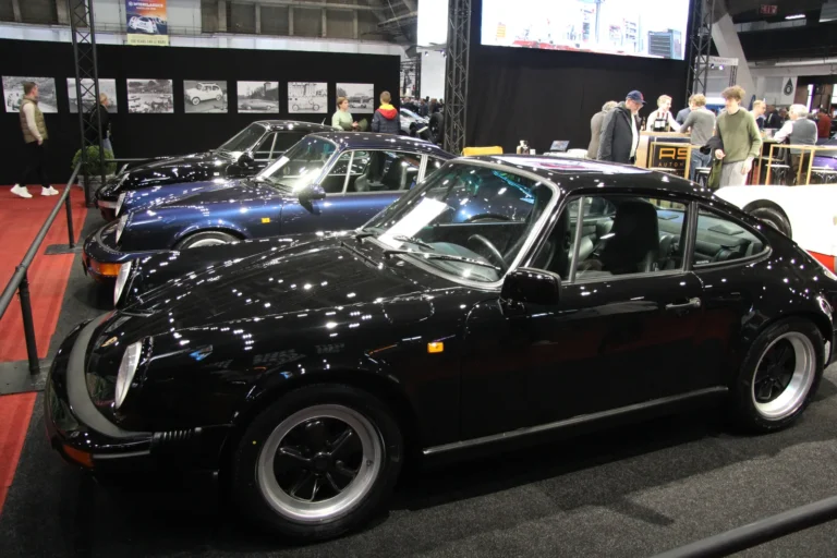 V&eacute;hicule ou d&eacute;tail photographi&eacute; lors de notre visite d&rsquo;InterClassics Bruxelles 2023