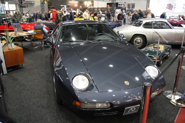 V&eacute;hicule ou d&eacute;tail photographi&eacute; lors de notre visite d&rsquo;InterClassics Bruxelles 2023