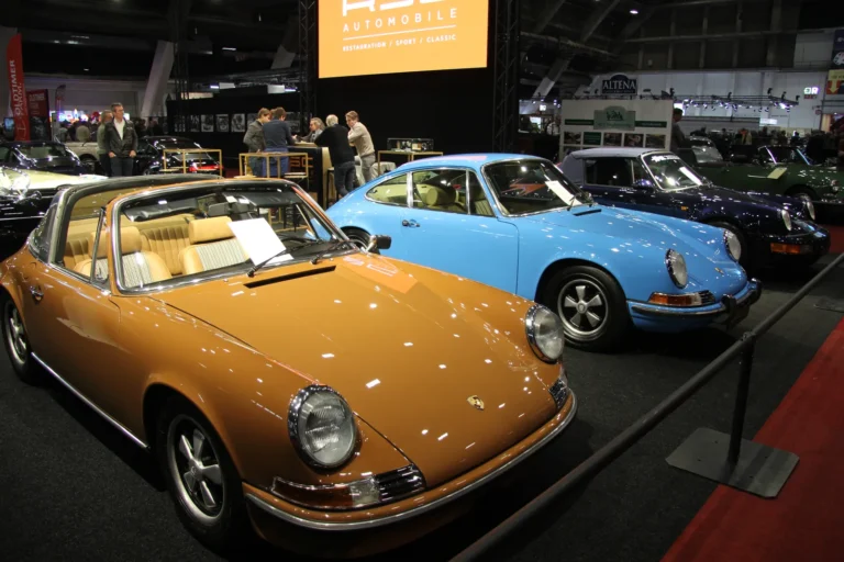 V&eacute;hicule ou d&eacute;tail photographi&eacute; lors de notre visite d&rsquo;InterClassics Bruxelles 2023
