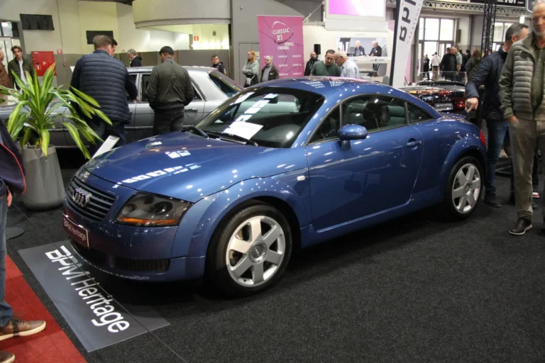 V&eacute;hicule ou d&eacute;tail photographi&eacute; lors de notre visite d&rsquo;InterClassics Bruxelles 2023