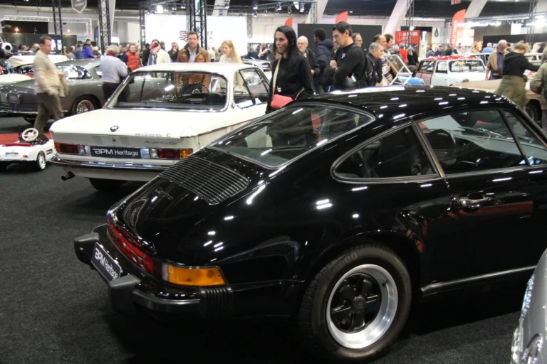 V&eacute;hicule ou d&eacute;tail photographi&eacute; lors de notre visite d&rsquo;InterClassics Bruxelles 2023