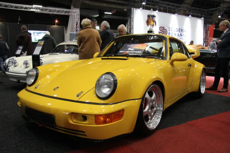 V&eacute;hicule ou d&eacute;tail photographi&eacute; lors de notre visite d&rsquo;InterClassics Bruxelles 2023