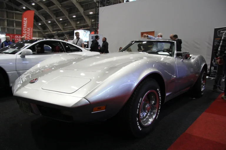 V&eacute;hicule ou d&eacute;tail photographi&eacute; lors de notre visite d&rsquo;InterClassics Bruxelles 2023