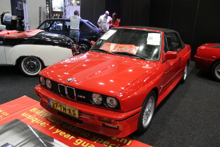 V&eacute;hicule ou d&eacute;tail photographi&eacute; lors de notre visite d&rsquo;InterClassics Bruxelles 2023