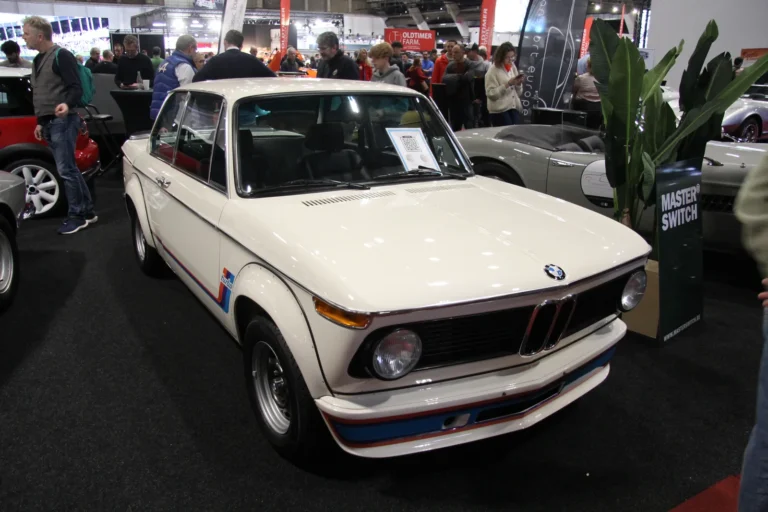 V&eacute;hicule ou d&eacute;tail photographi&eacute; lors de notre visite d&rsquo;InterClassics Bruxelles 2023