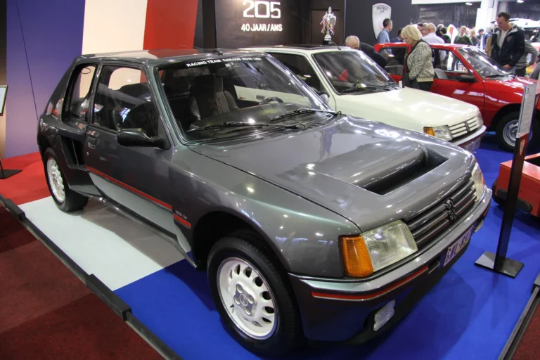 V&eacute;hicule ou d&eacute;tail photographi&eacute; lors de notre visite d&rsquo;InterClassics Bruxelles 2023