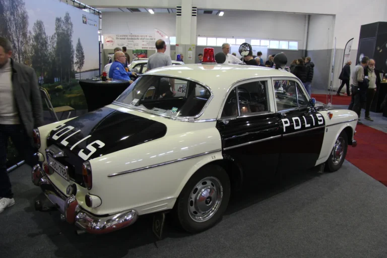 V&eacute;hicule ou d&eacute;tail photographi&eacute; lors de notre visite d&rsquo;InterClassics Bruxelles 2023