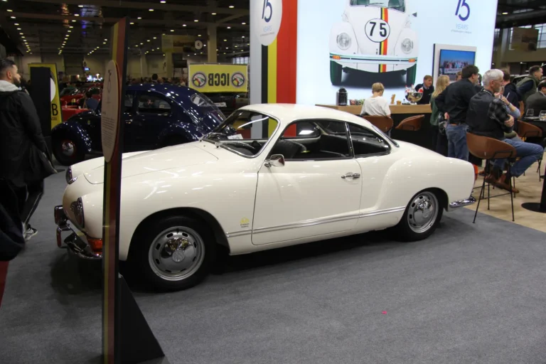 V&eacute;hicule ou d&eacute;tail photographi&eacute; lors de notre visite d&rsquo;InterClassics Bruxelles 2023