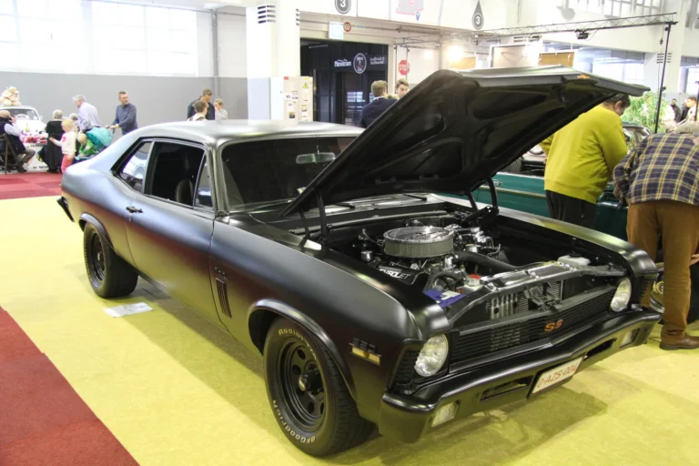 V&eacute;hicule ou d&eacute;tail photographi&eacute; lors de notre visite d&rsquo;InterClassics Bruxelles 2023