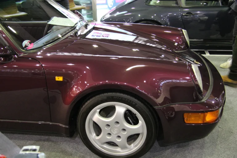 V&eacute;hicule ou d&eacute;tail photographi&eacute; lors de notre visite d&rsquo;InterClassics Bruxelles 2023