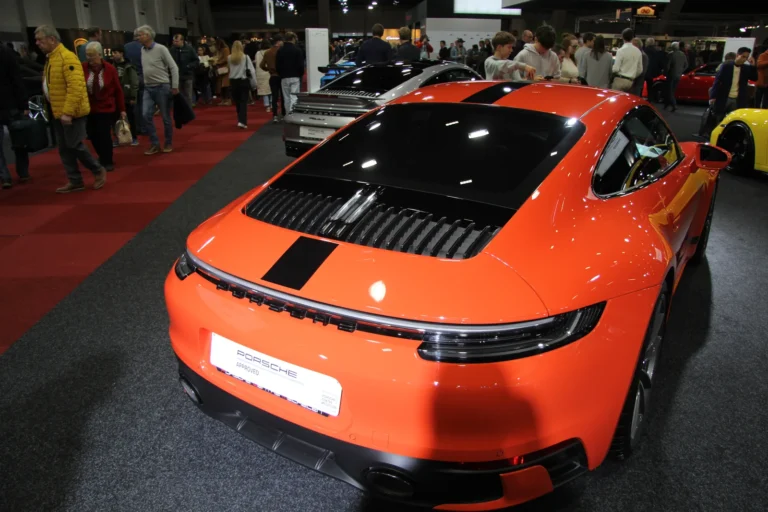 V&eacute;hicule ou d&eacute;tail photographi&eacute; lors de notre visite d&rsquo;InterClassics Bruxelles 2023