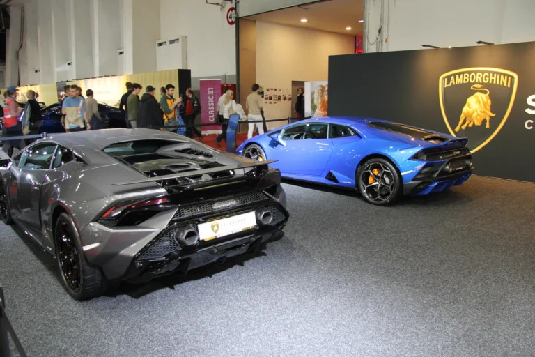V&eacute;hicule ou d&eacute;tail photographi&eacute; lors de notre visite d&rsquo;InterClassics Bruxelles 2023