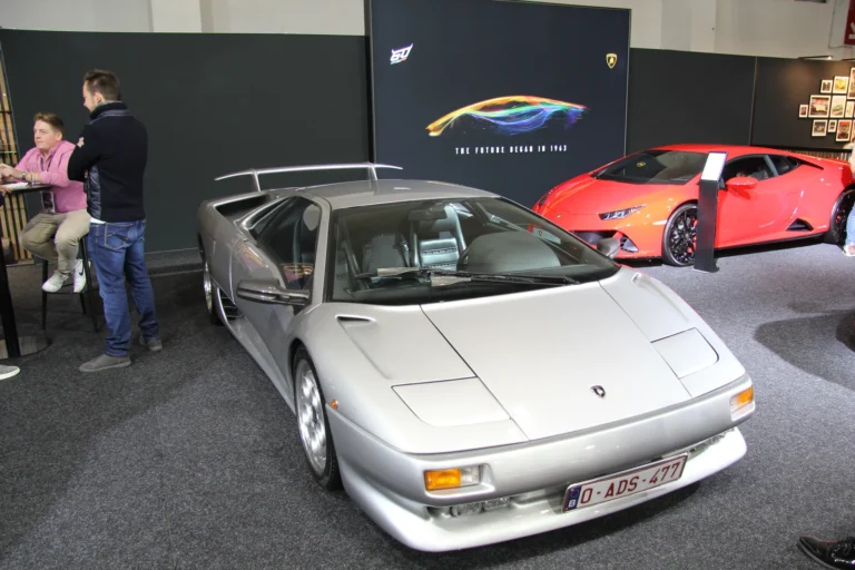 V&eacute;hicule ou d&eacute;tail photographi&eacute; lors de notre visite d&rsquo;InterClassics Bruxelles 2023