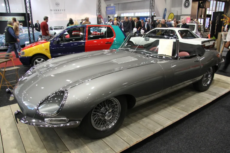 V&eacute;hicule ou d&eacute;tail photographi&eacute; lors de notre visite d&rsquo;InterClassics Bruxelles 2023
