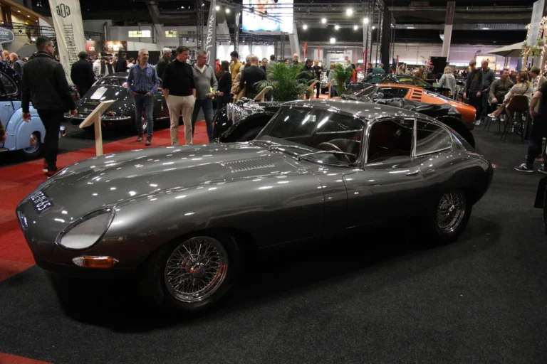 V&eacute;hicule ou d&eacute;tail photographi&eacute; lors de notre visite d&rsquo;InterClassics Bruxelles 2023