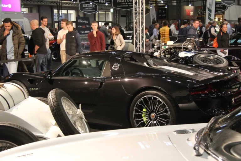 V&eacute;hicule ou d&eacute;tail photographi&eacute; lors de notre visite d&rsquo;InterClassics Bruxelles 2023