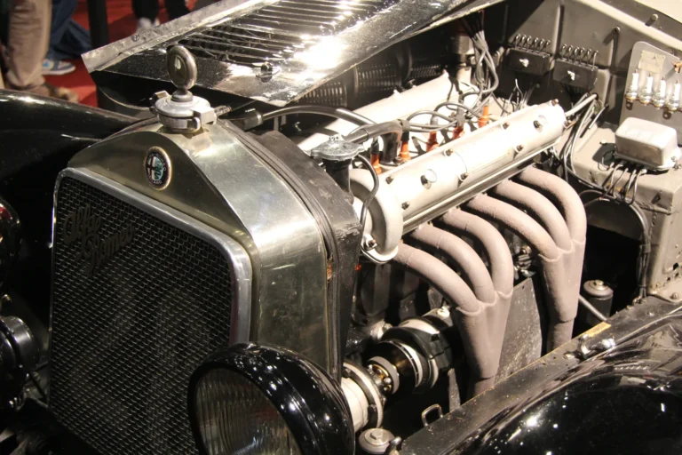 V&eacute;hicule ou d&eacute;tail photographi&eacute; lors de notre visite d&rsquo;InterClassics Bruxelles 2023