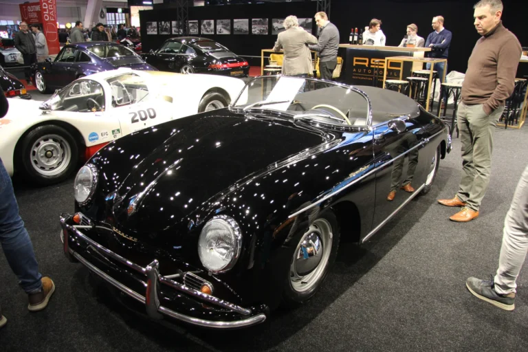 V&eacute;hicule ou d&eacute;tail photographi&eacute; lors de notre visite d&rsquo;InterClassics Bruxelles 2023