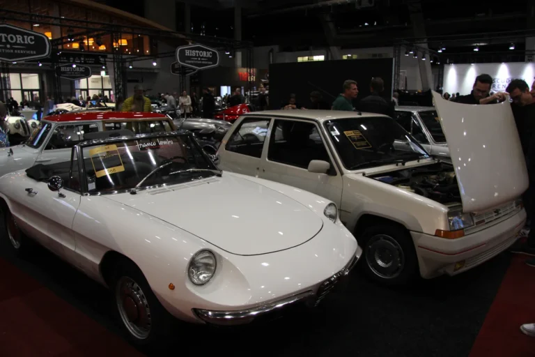 V&eacute;hicule ou d&eacute;tail photographi&eacute; lors de notre visite d&rsquo;InterClassics Bruxelles 2023