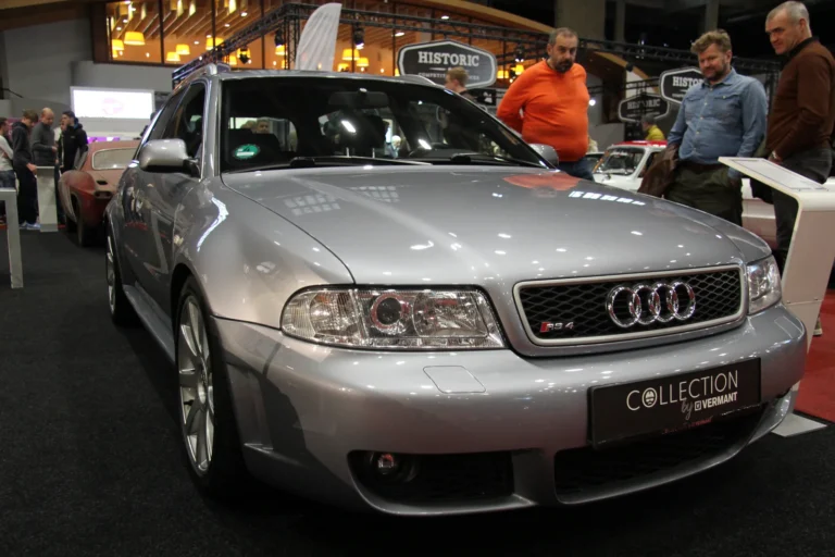 V&eacute;hicule ou d&eacute;tail photographi&eacute; lors de notre visite d&rsquo;InterClassics Bruxelles 2023